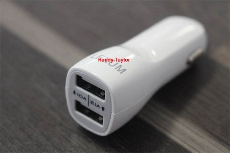 iPhone KFZ-Ladenetzteil mit 2 x USB Port